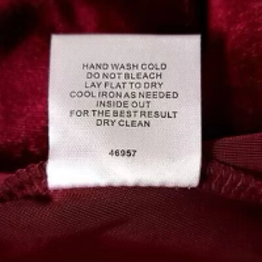 #19…$155. Romeo and Juliet Couture Burgundy Velvet Cold Shoulder Open Back - Picture 6 of 8